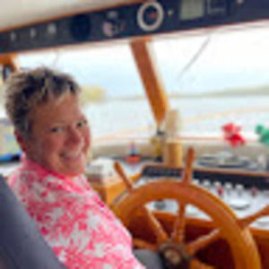 Meet your Posher, Julie